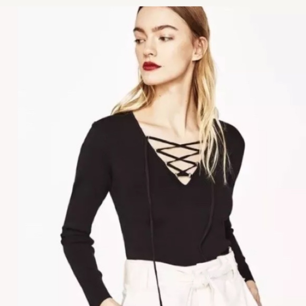 New Zara sweater with cords NWT large